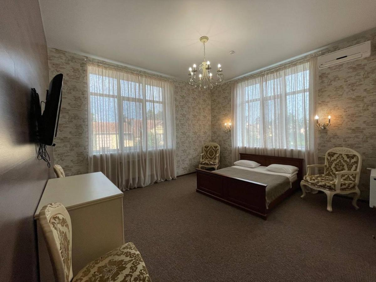Hotel Borovik à Novosilki Extérieur photo