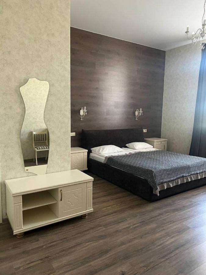 Hotel Borovik à Novosilki Extérieur photo