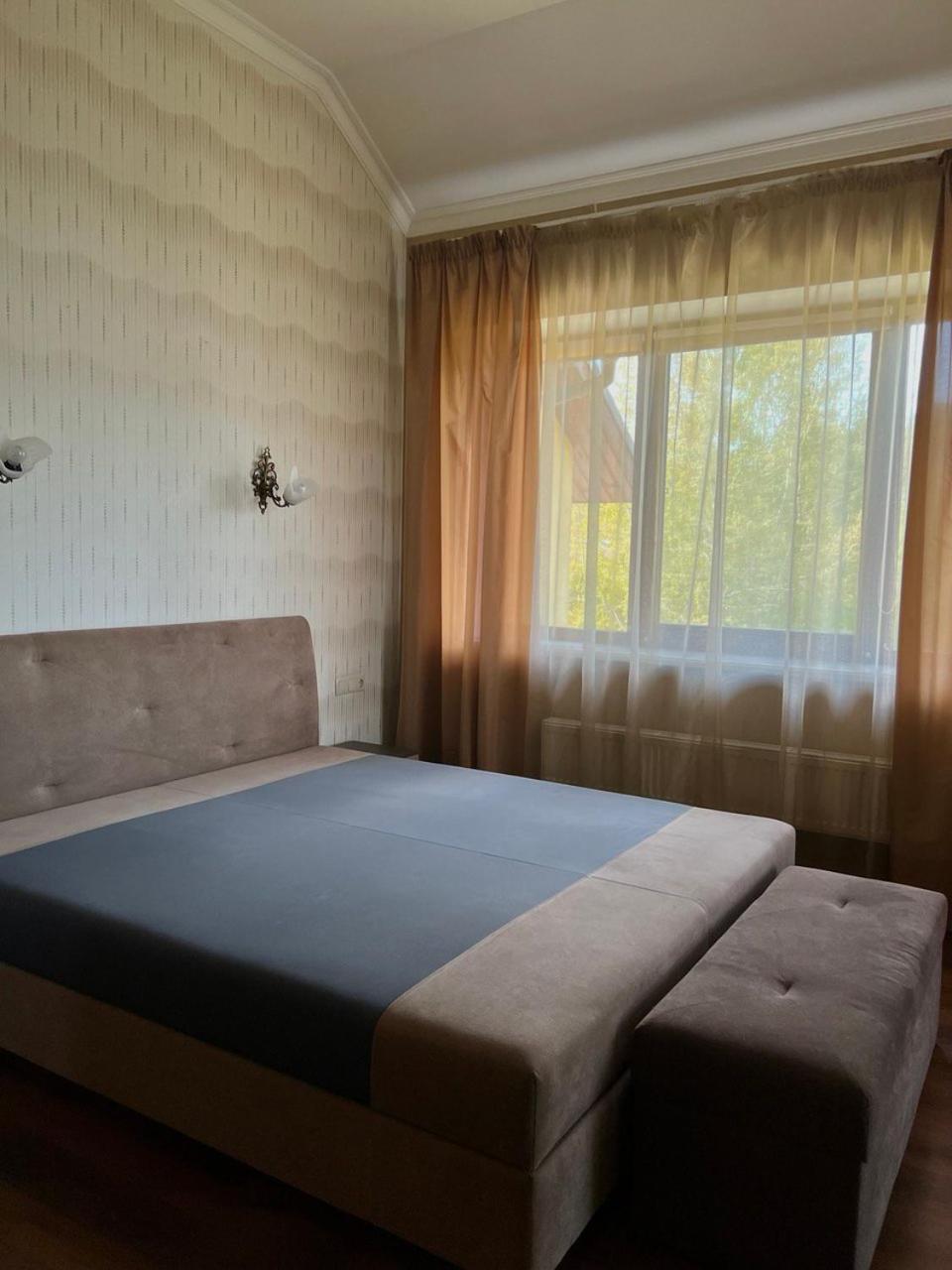 Hotel Borovik à Novosilki Extérieur photo
