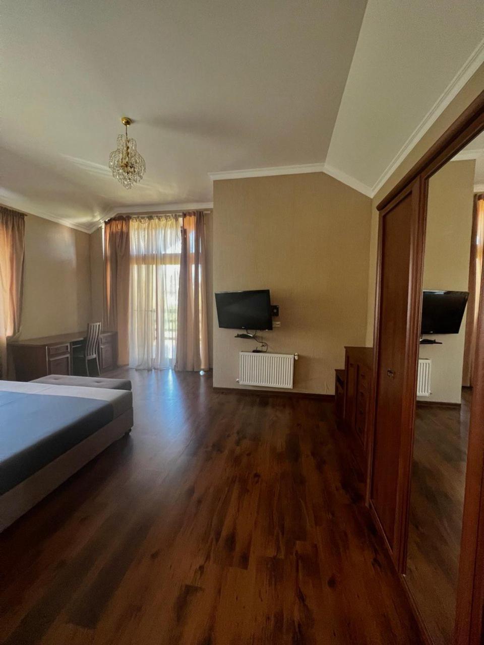 Hotel Borovik à Novosilki Extérieur photo