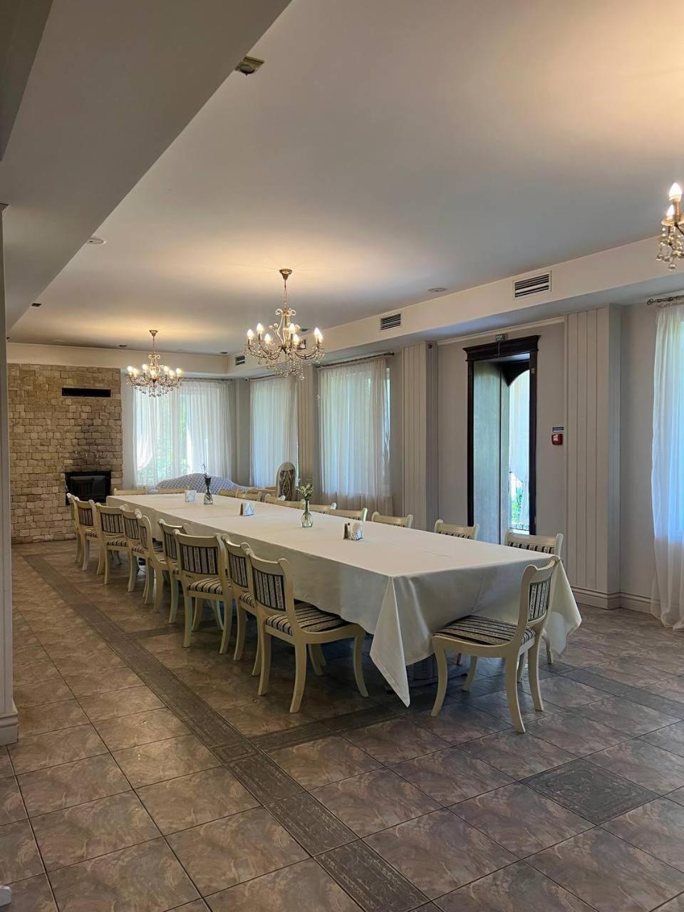 Hotel Borovik à Novosilki Extérieur photo