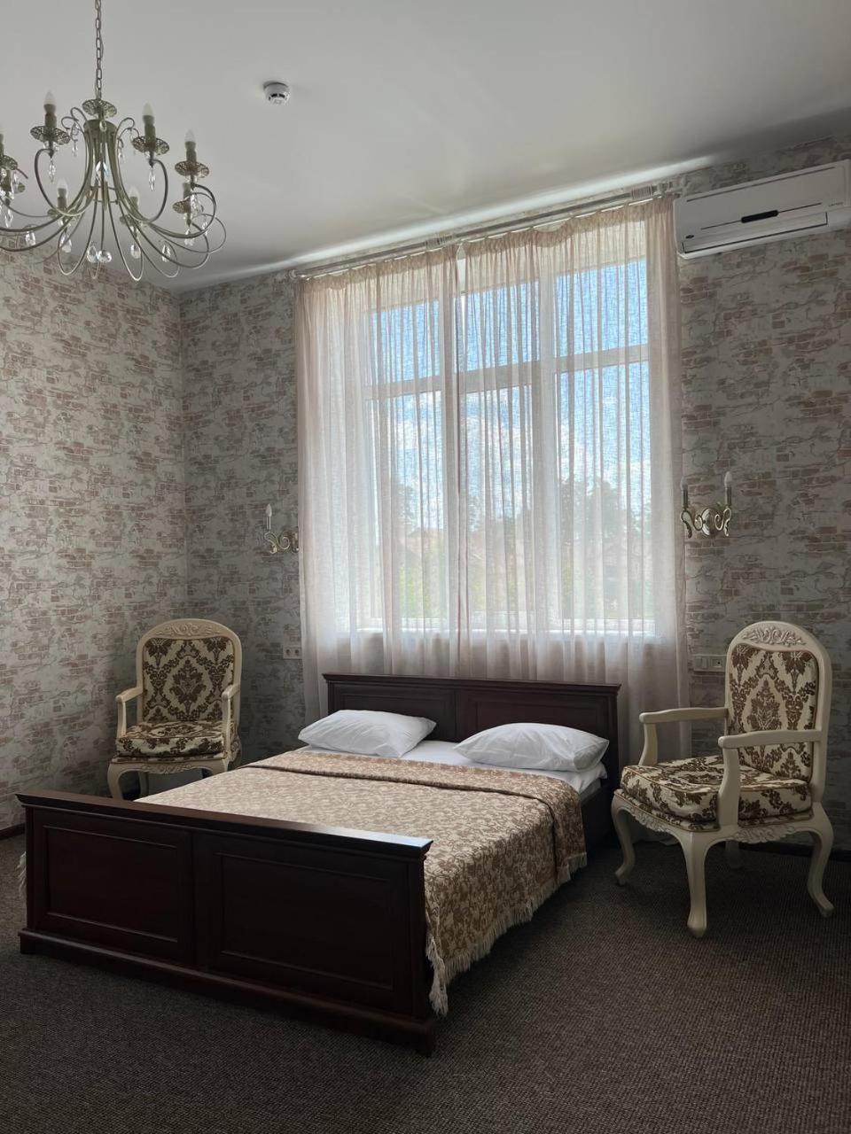 Hotel Borovik à Novosilki Extérieur photo