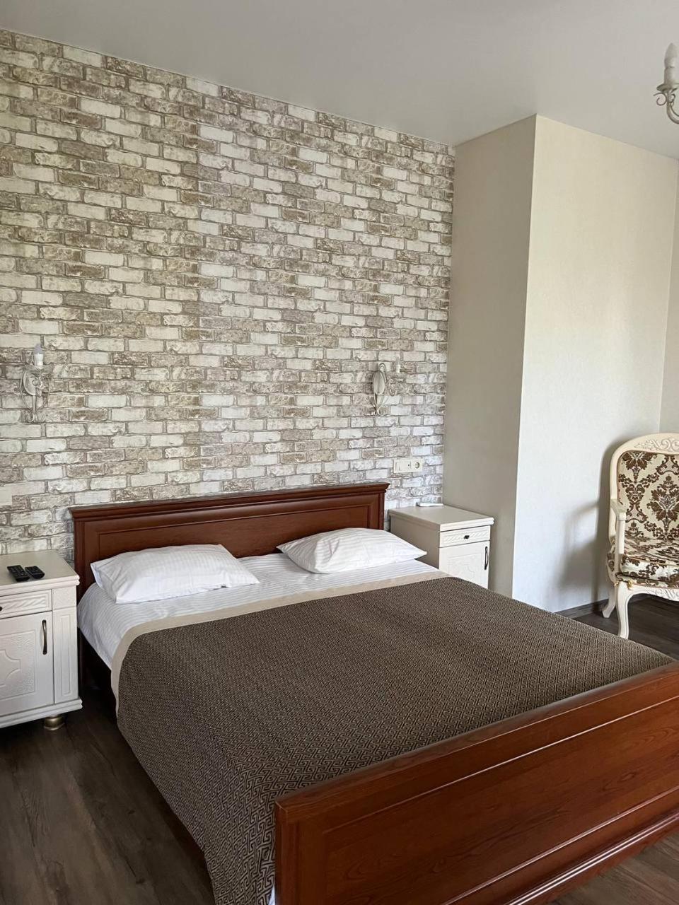 Hotel Borovik à Novosilki Extérieur photo